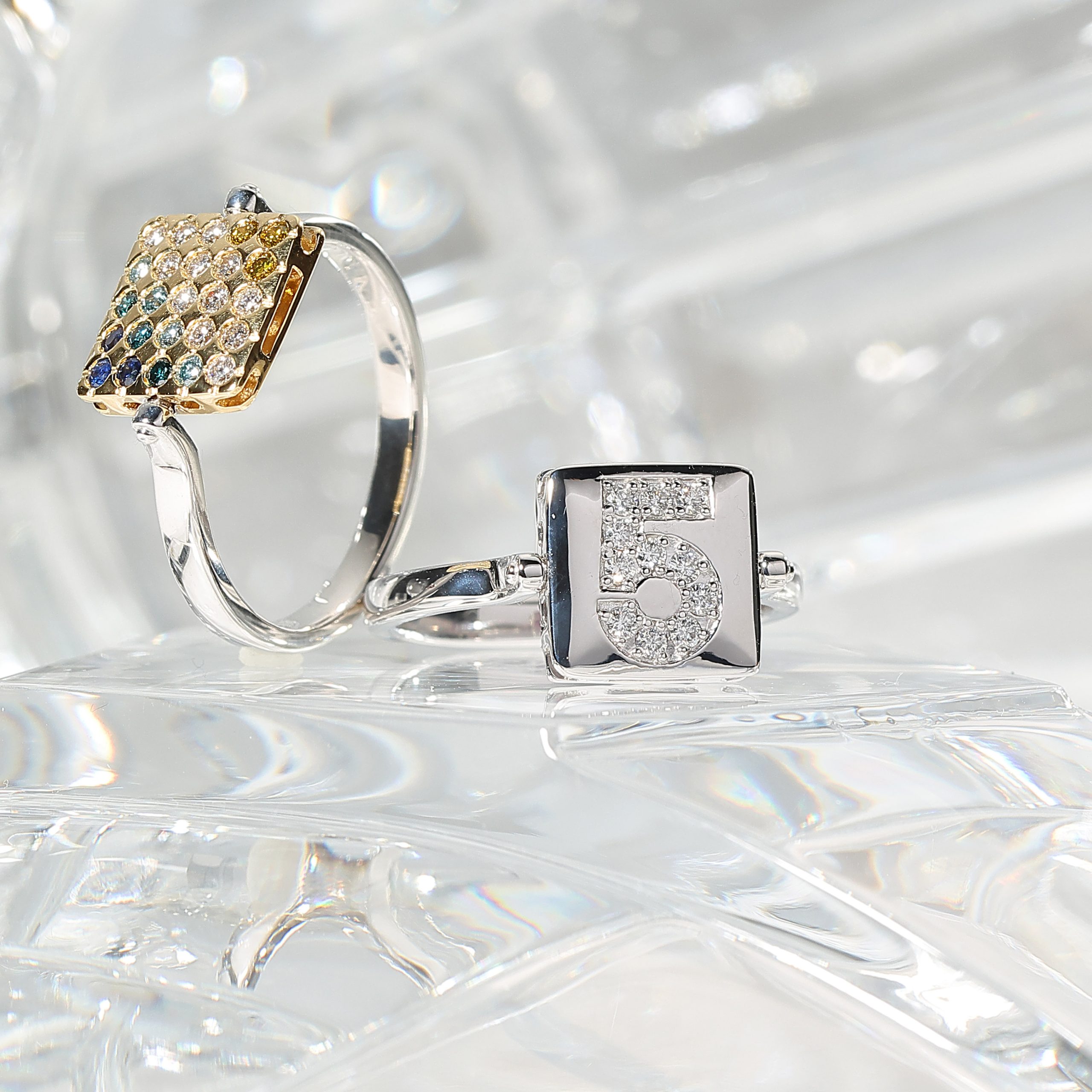 左：GOF5370</br>右：GOF5369